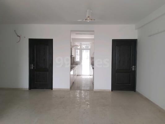 3BHK floor for rent in omaxe phase 2