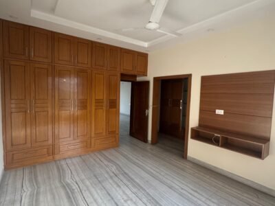 3BHK FLOOR (SEMI FURNISHED) in Eco city 1