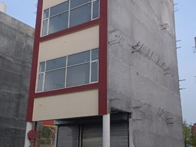 SHOWROOM AVAILABLE FOR RENT / LEASE