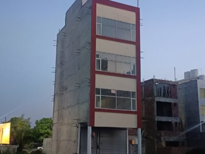 SHOWROOM AVAILABLE FOR RENT / LEASE