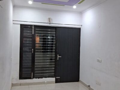 AVAILABLE FOR RENT 100 GAJ PROPERTY